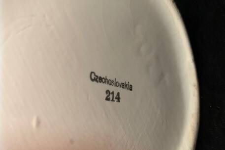 Large Art Deco teapot stamped “Czechoslovakia”