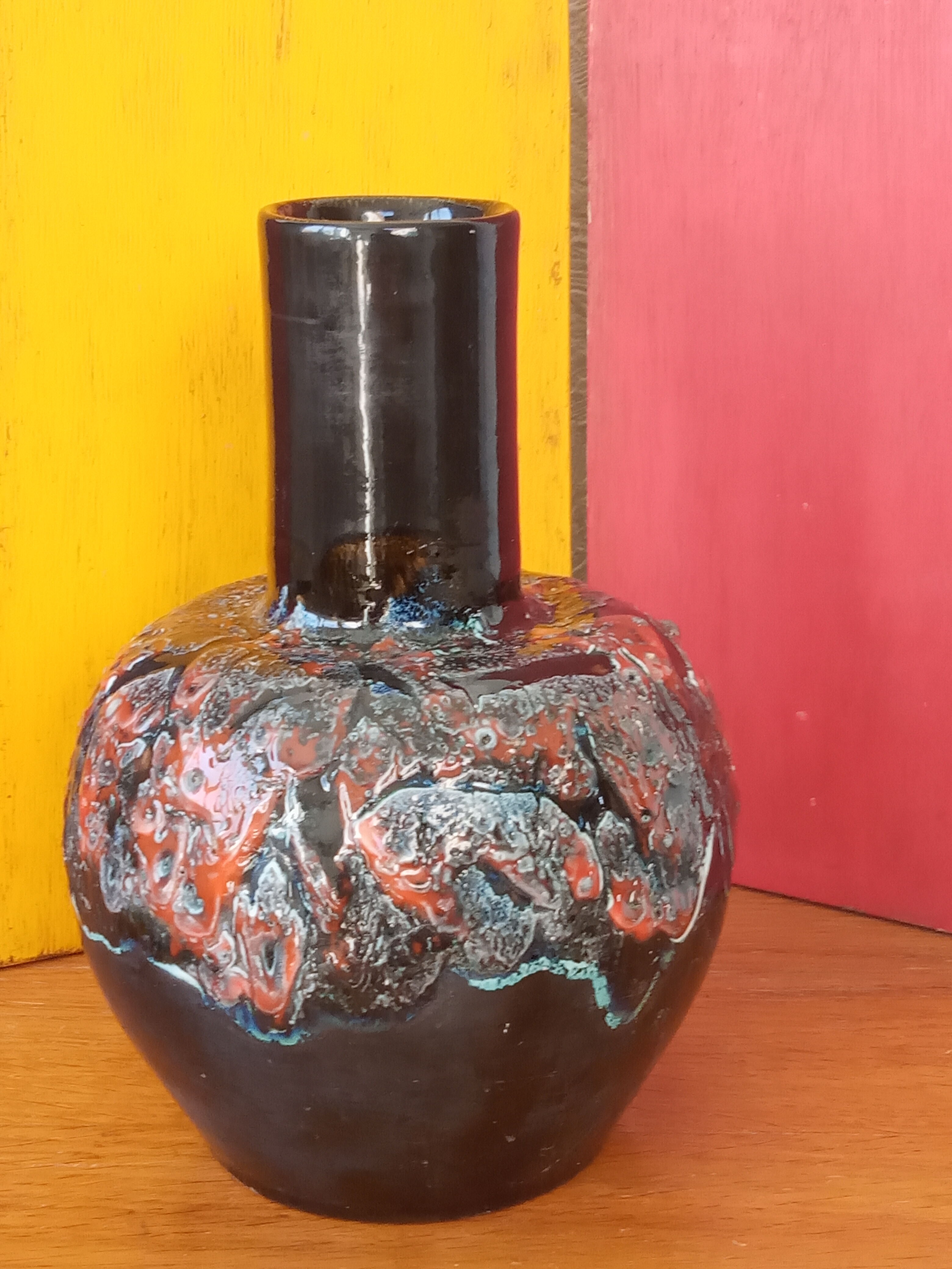 Vase pottery fat lava France