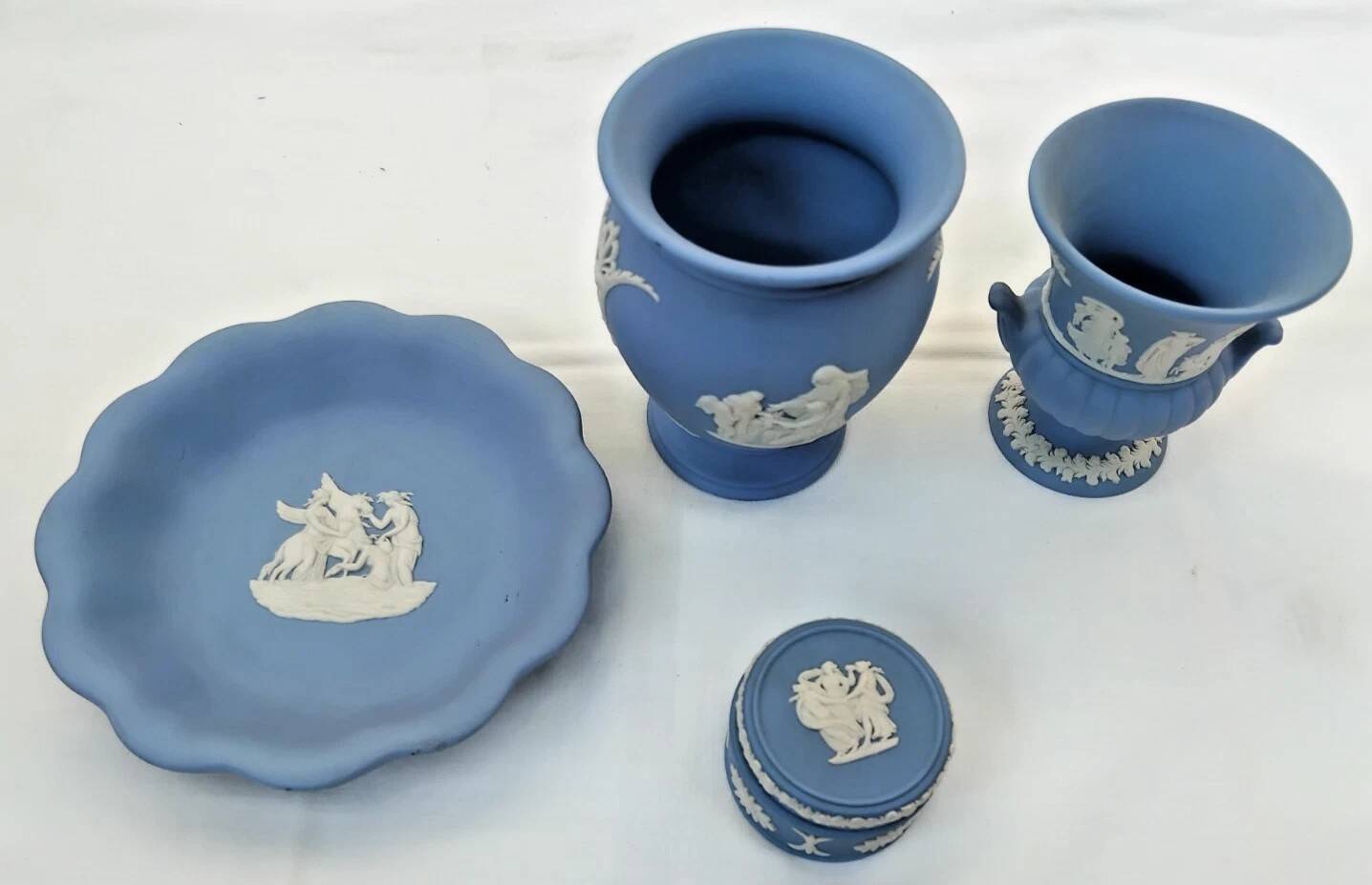 Collection - Set of 4 Decorative Pieces in Wedgwood Jasper