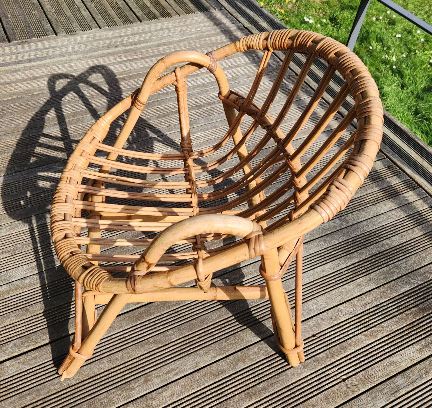 Child's wicker basket chair