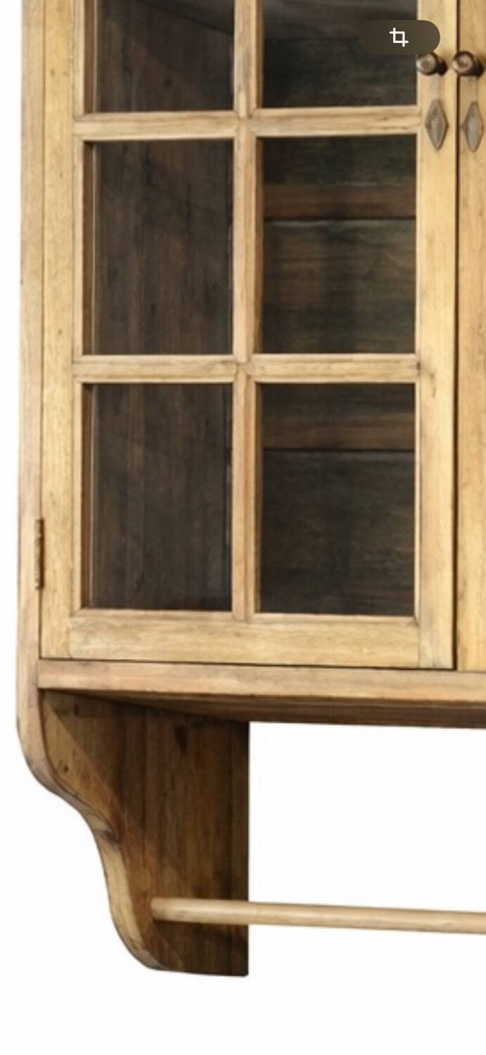 Vitrines murales en bois massif et en verre