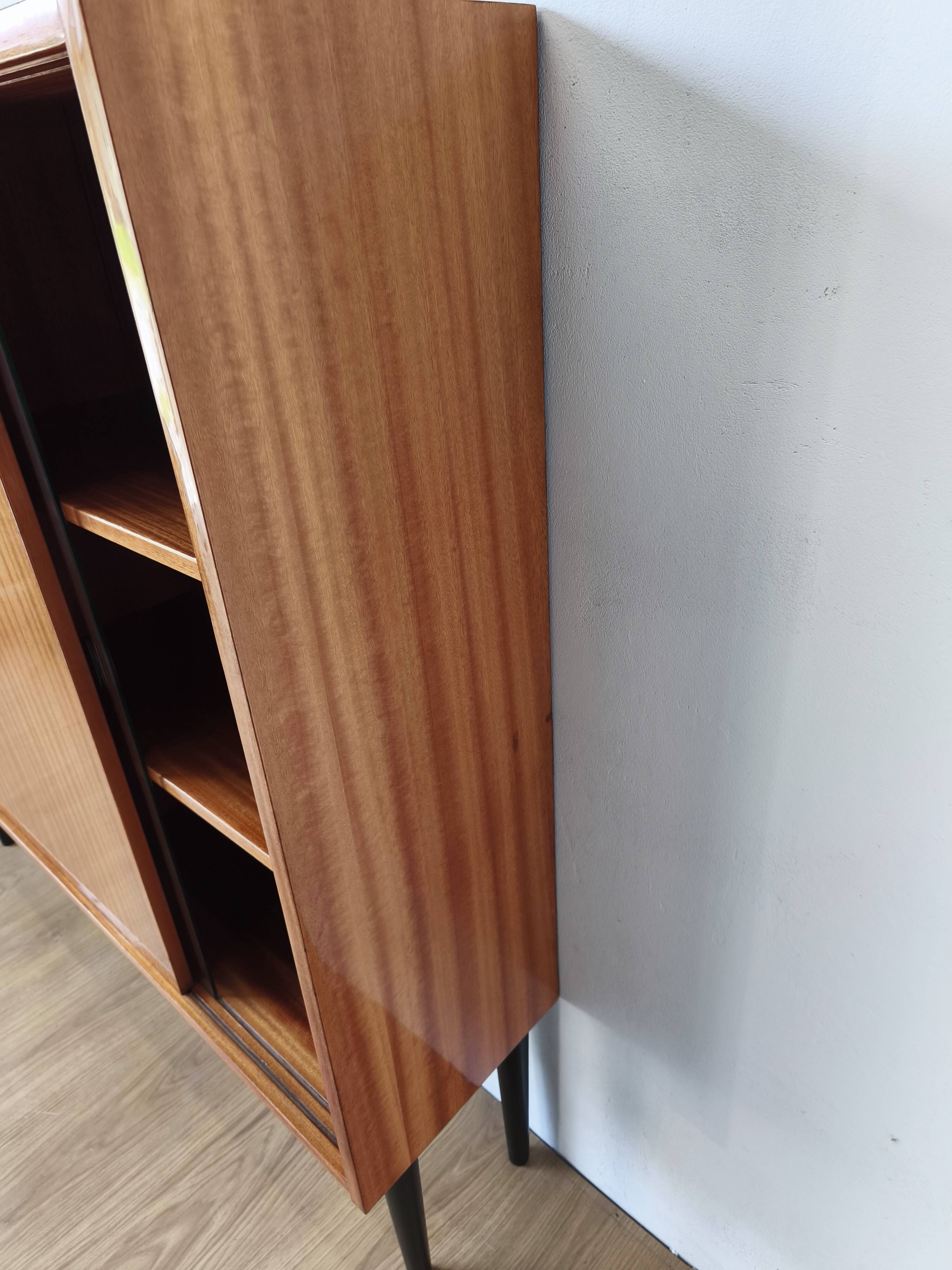 Modernist bookcase, 1970