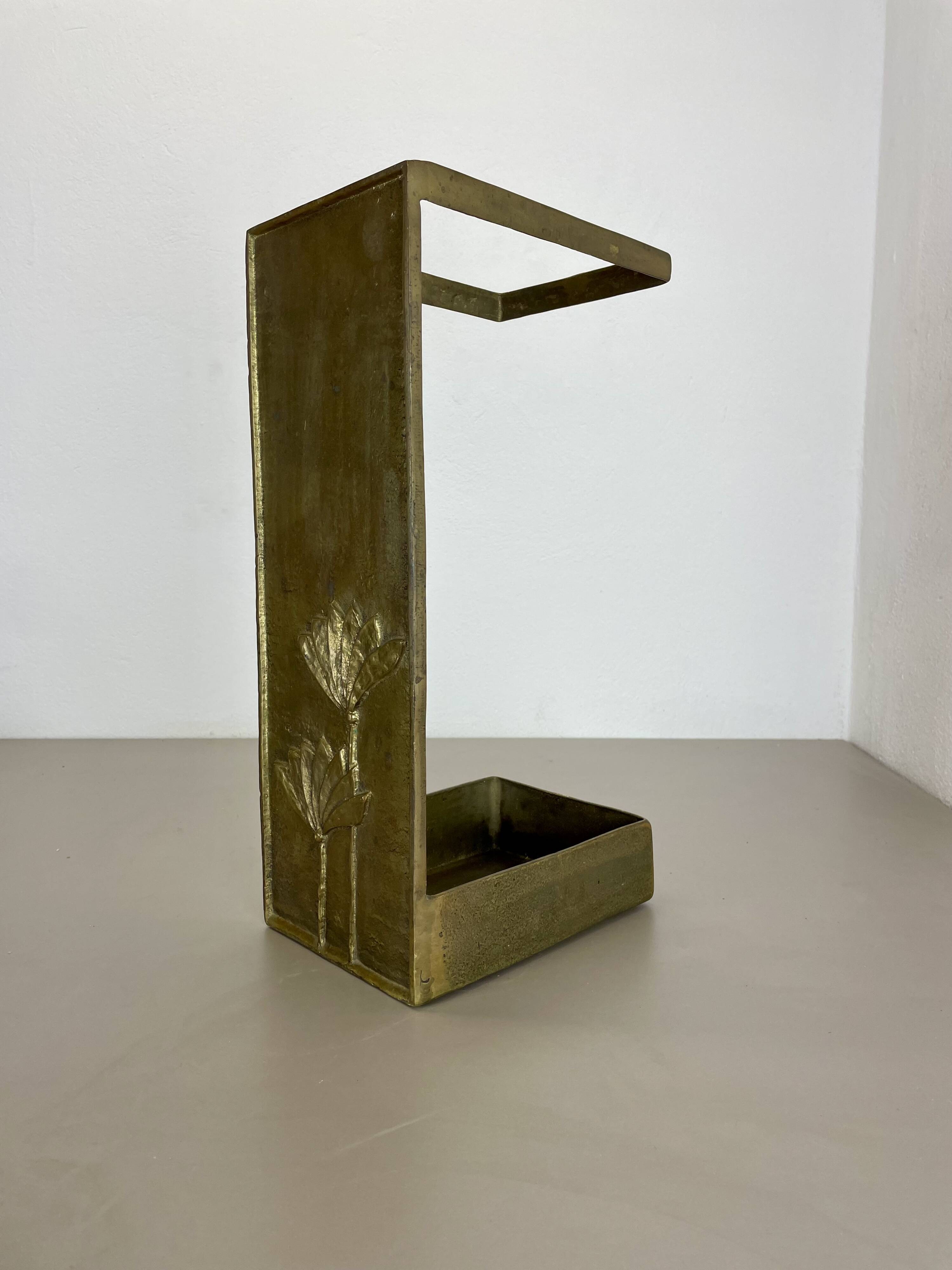 Hollywood Regency Solid 7.5kg Brass Brutalist Floral Umbrella Stand, Italy 1970s