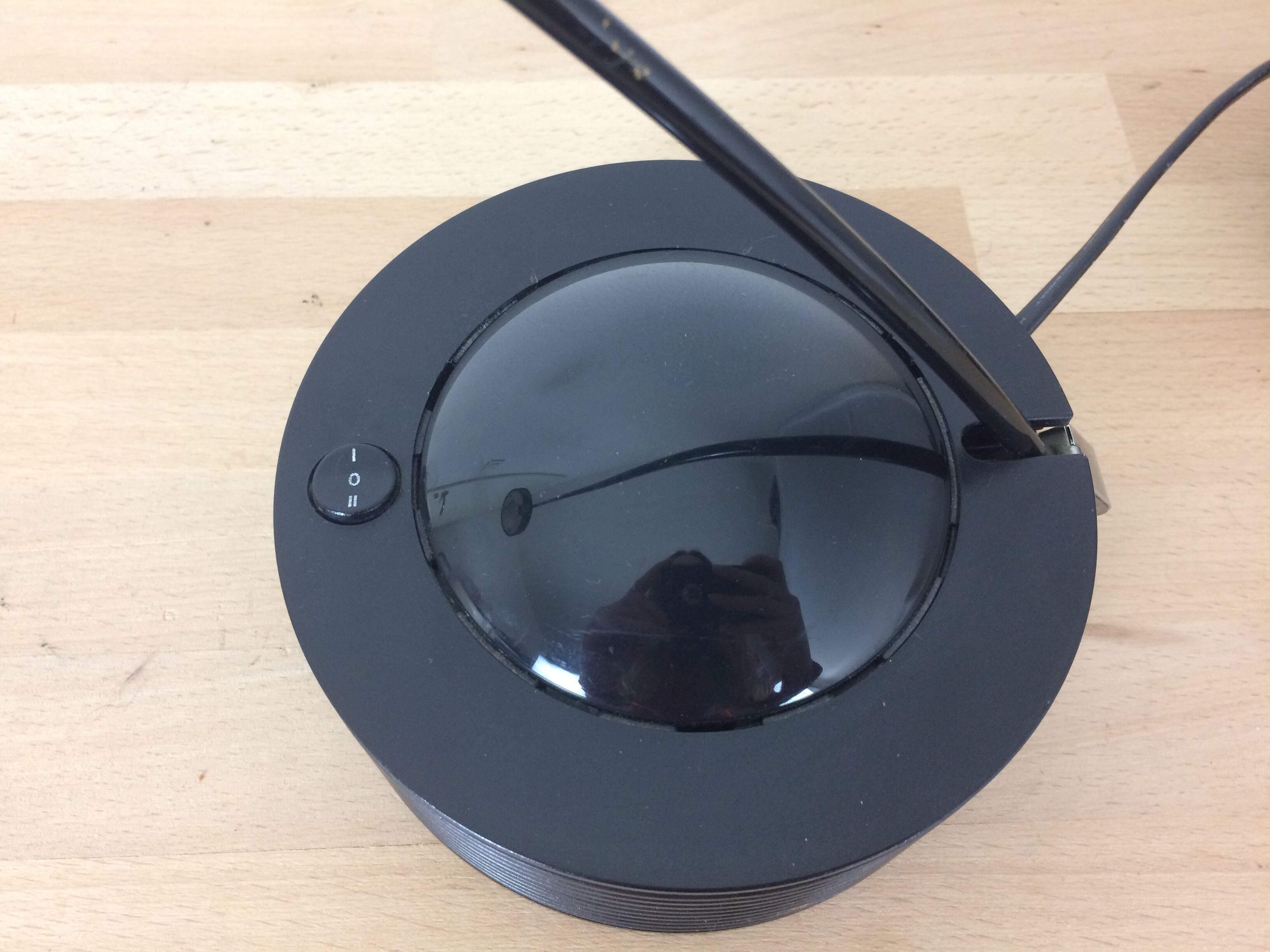 E Lite's Lugano desk lamp, by Targetti