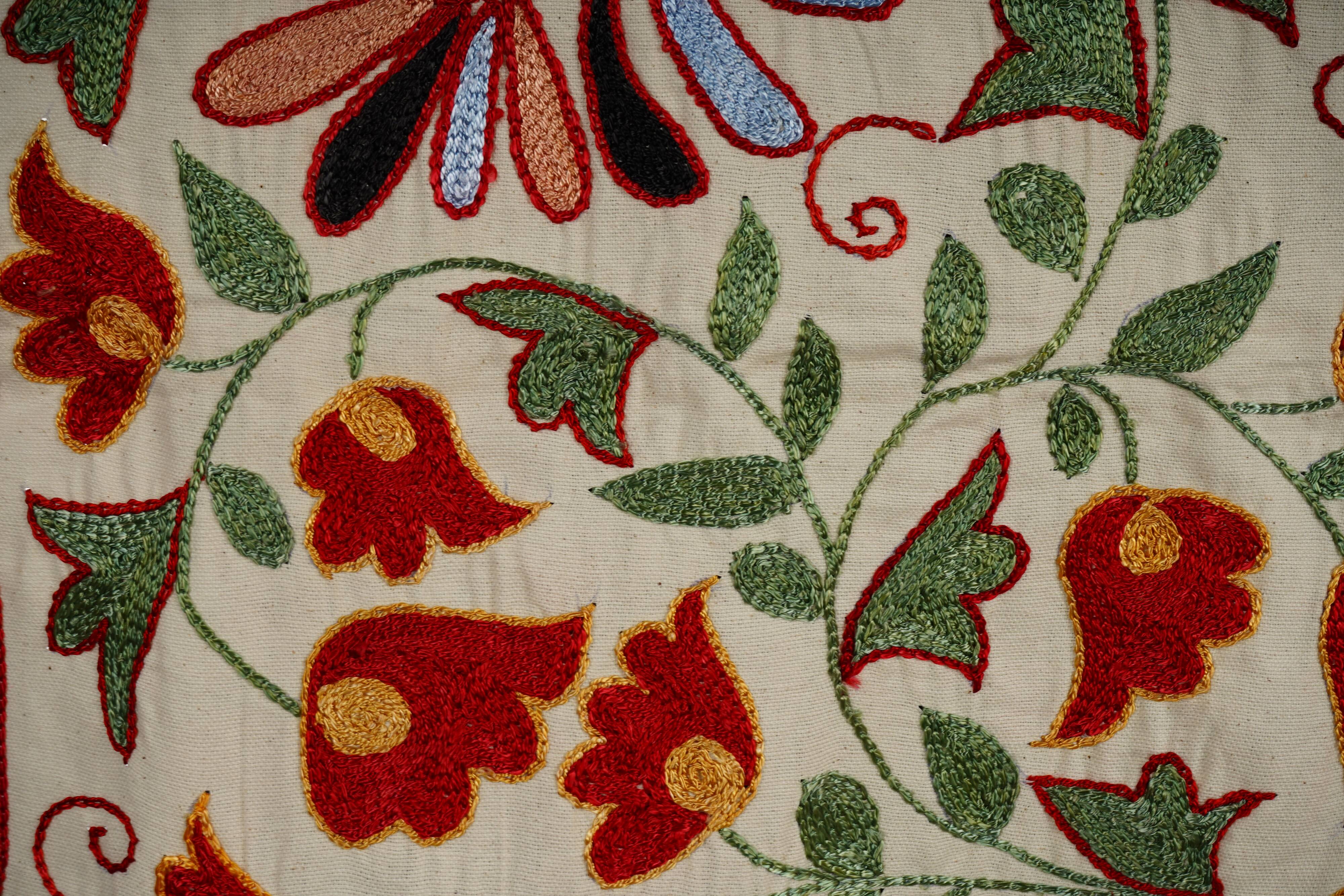 Vintage Turkish rug hand-knotted 50x92 cm