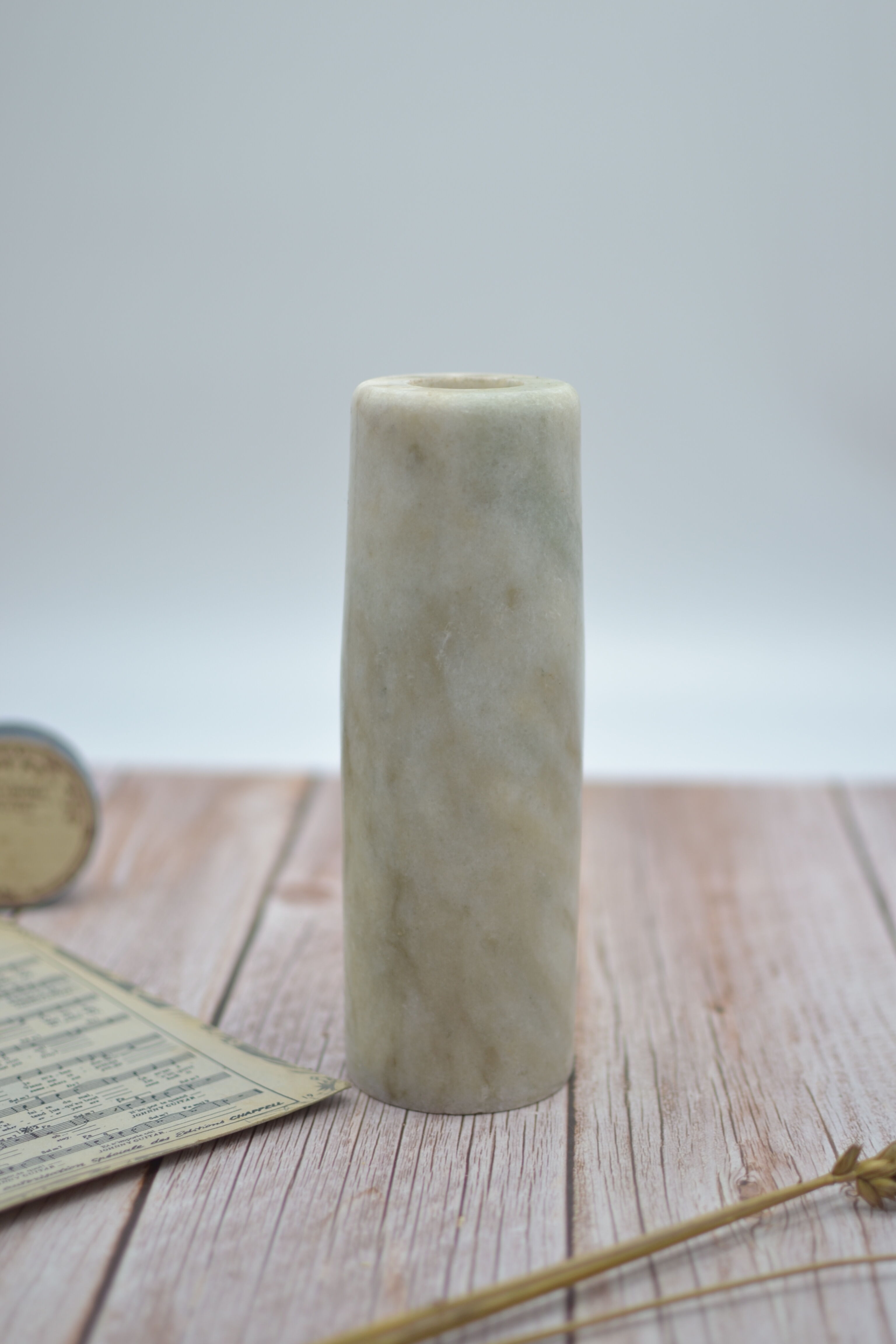 Candle holder in marble