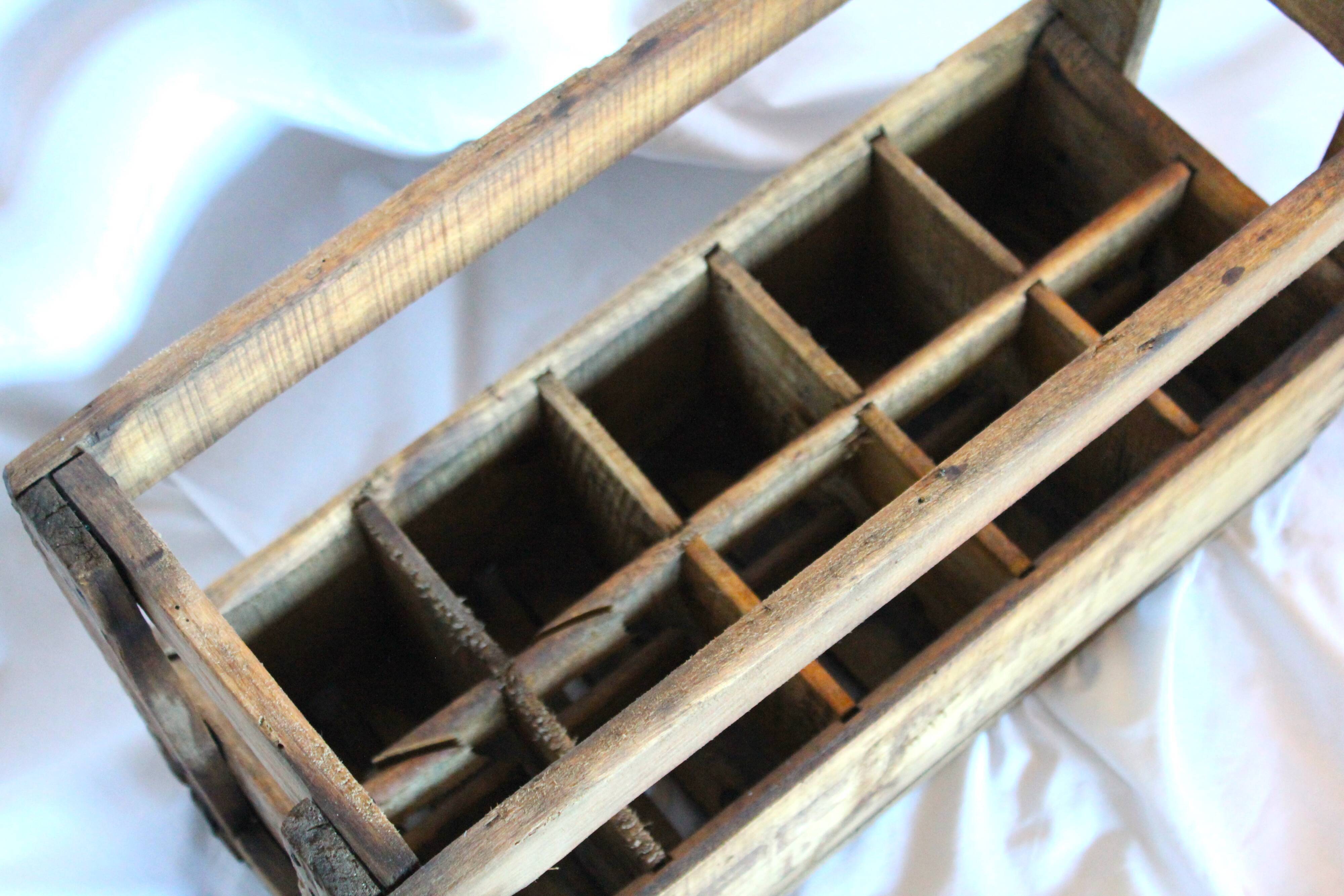 Case - bottle locker