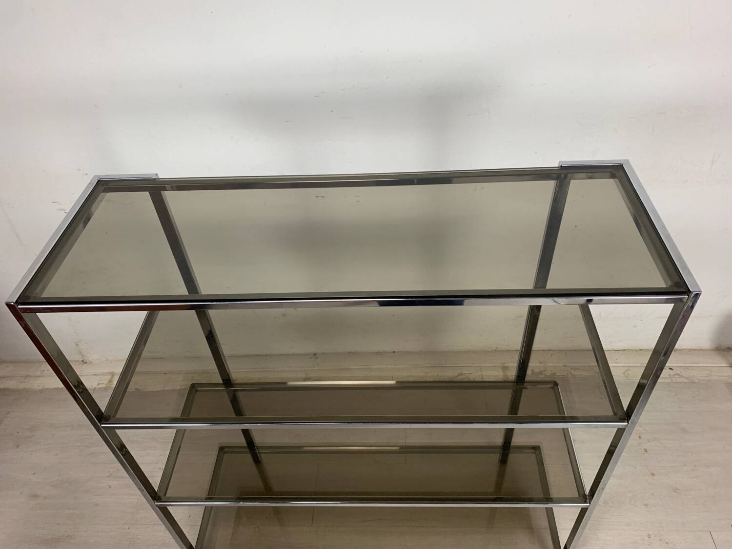 Glass shelf