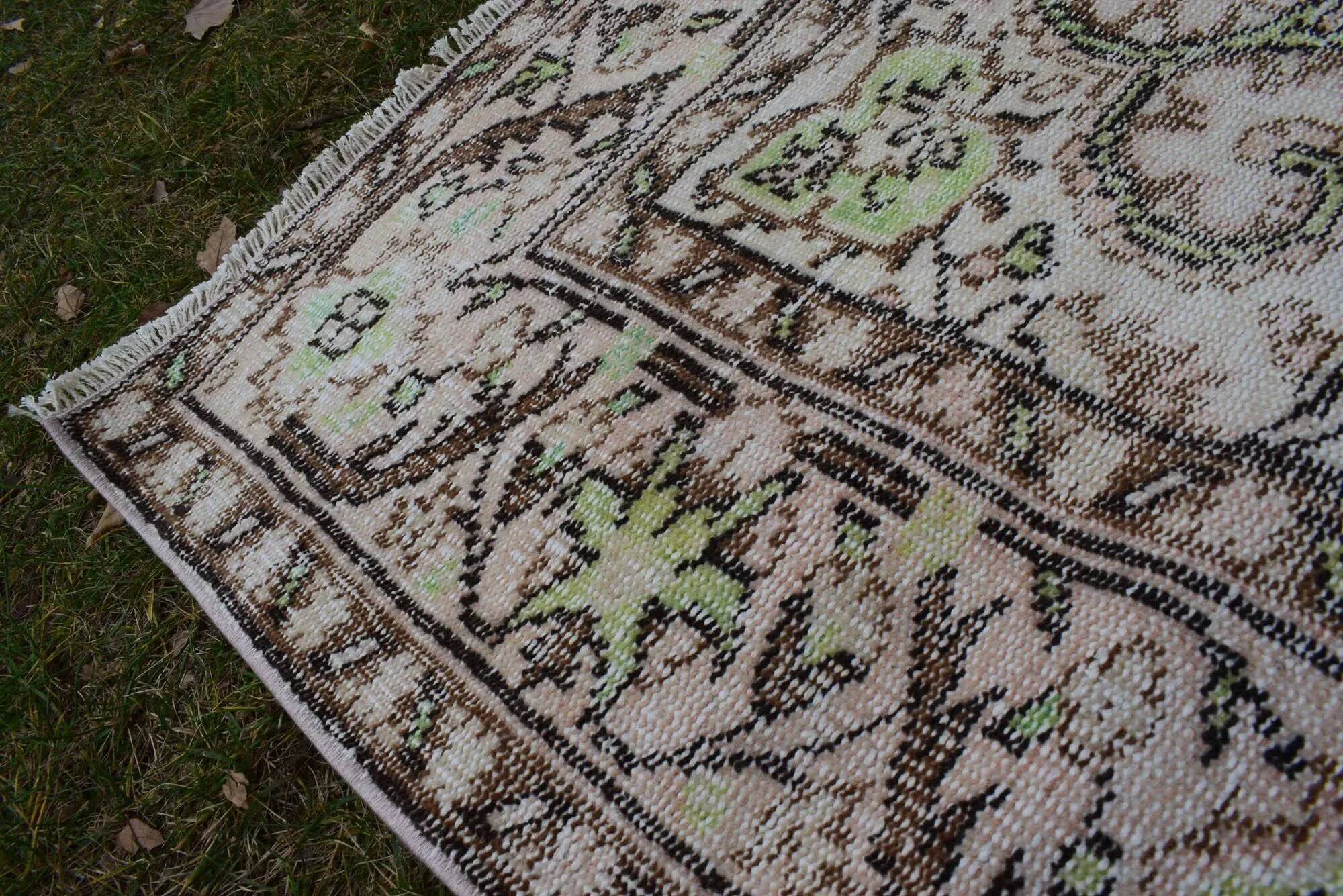 Vintage Turkish Oushak rug 190x310 cm