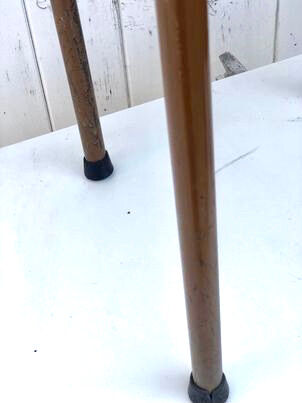 Laboratory stool
