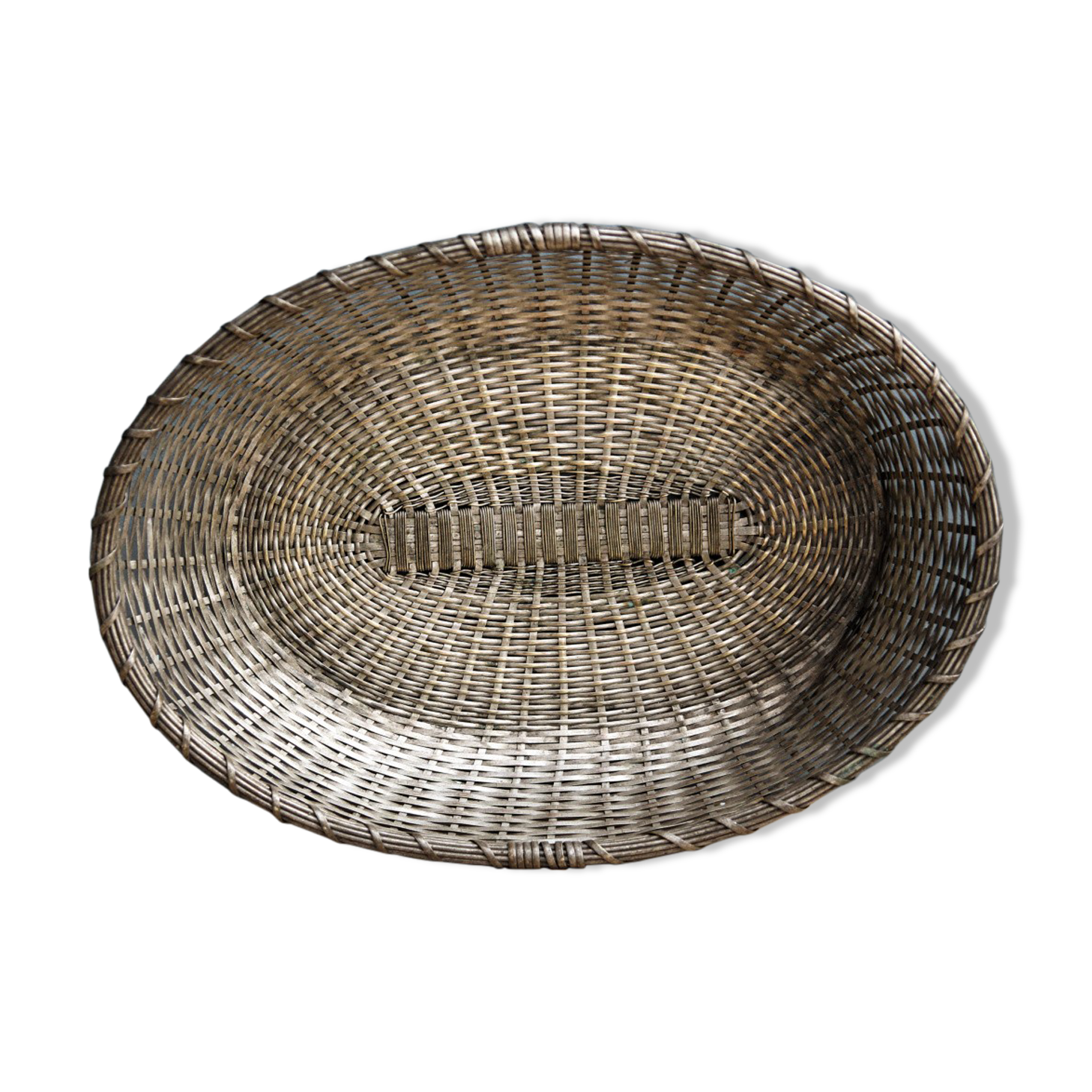 Braided metal bread basket