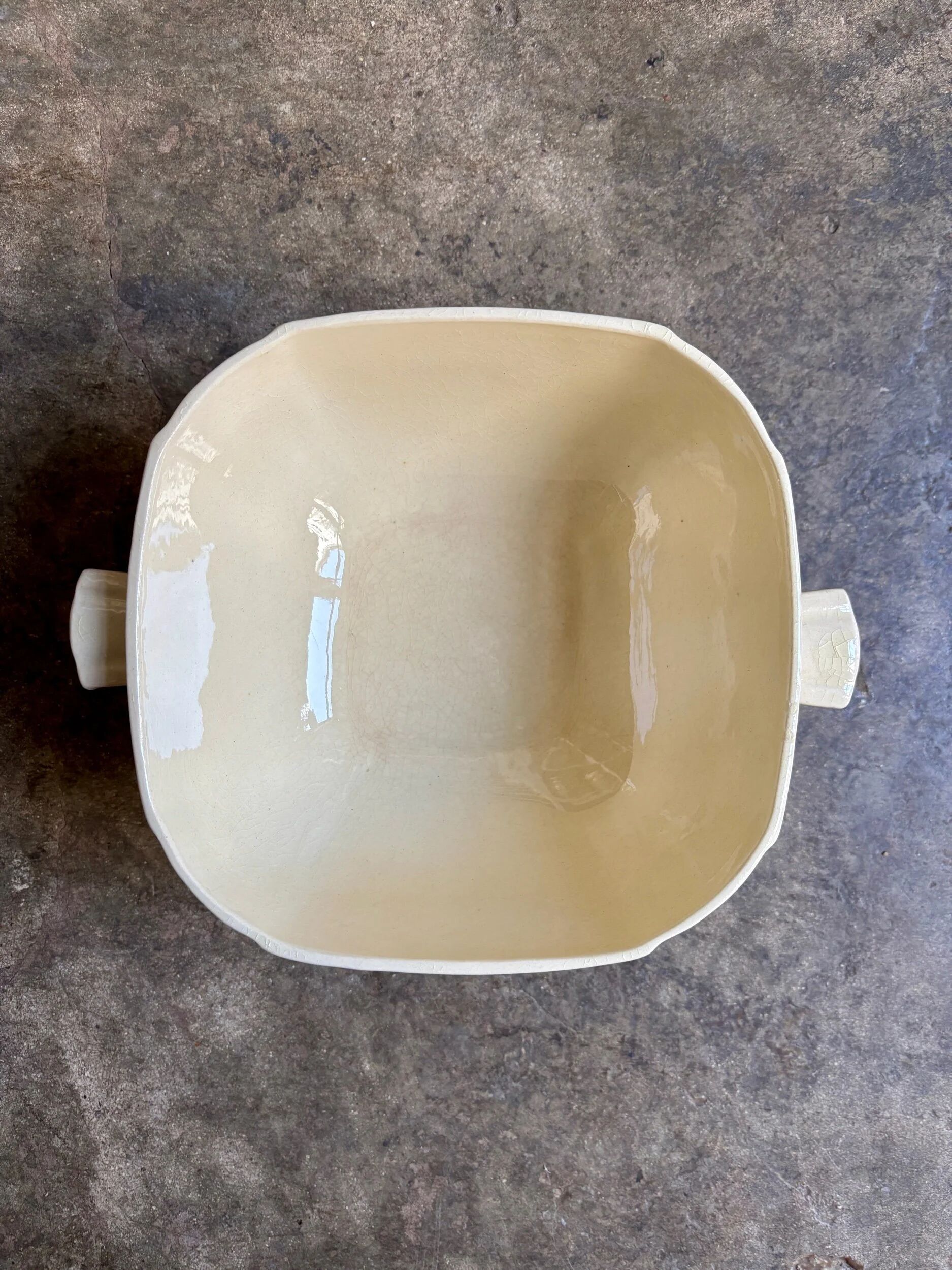 Gien ironstone soup tureen in blue, "Birds" service circa 1870.