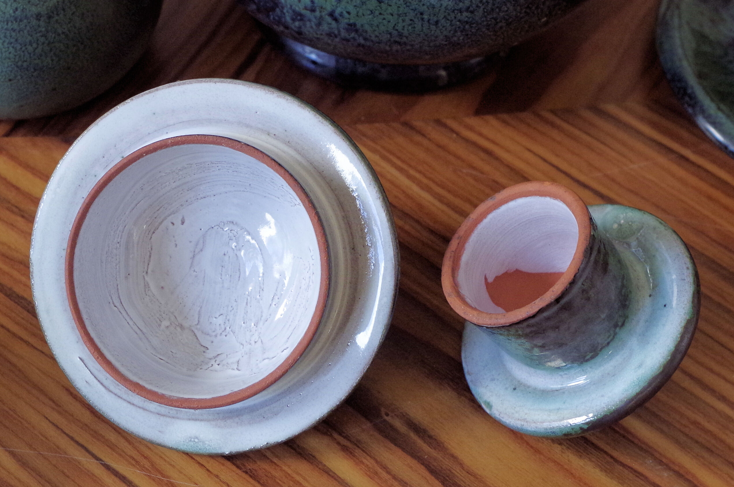 Les Cyclades Anduze sandstone teapots and cups