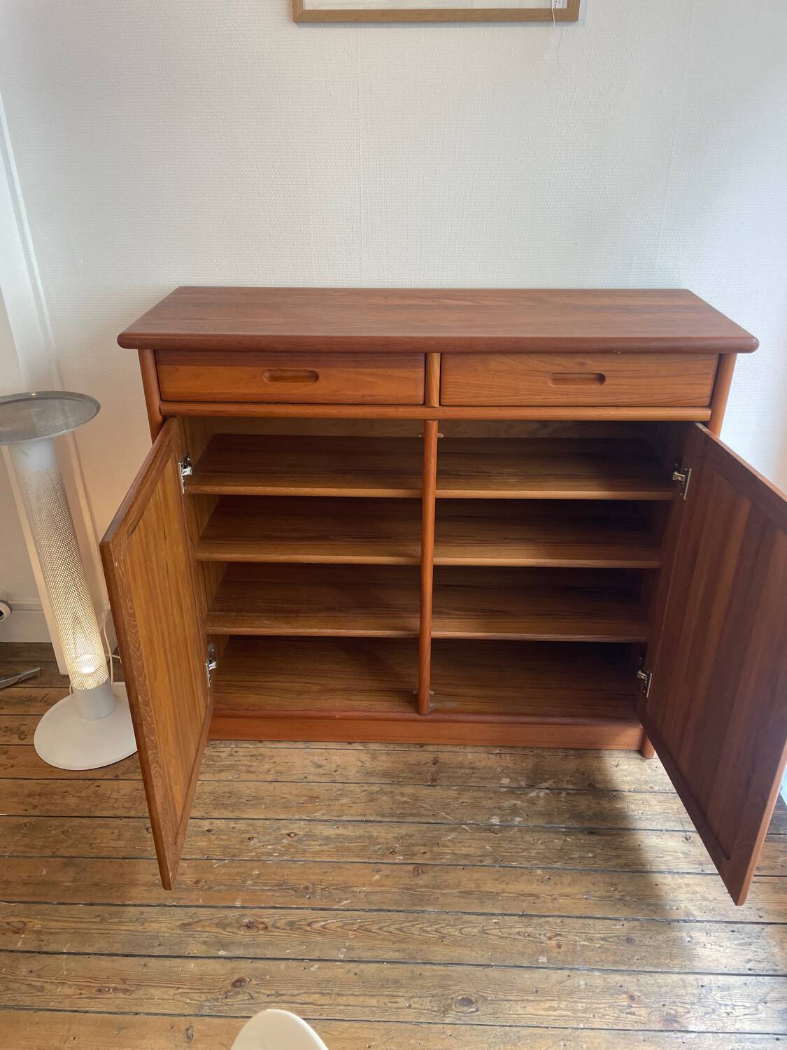 Danish chest of drawers in solid teak
