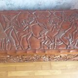 Grand coffre bois sculpté