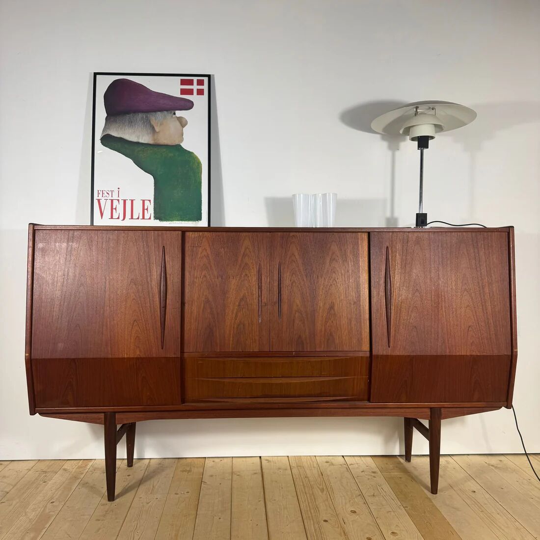 Tall teak sideboard – Original 1960s Scandinavian mid-century elegance