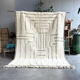 large modern Moroccan Berber rug Benin Ouarain