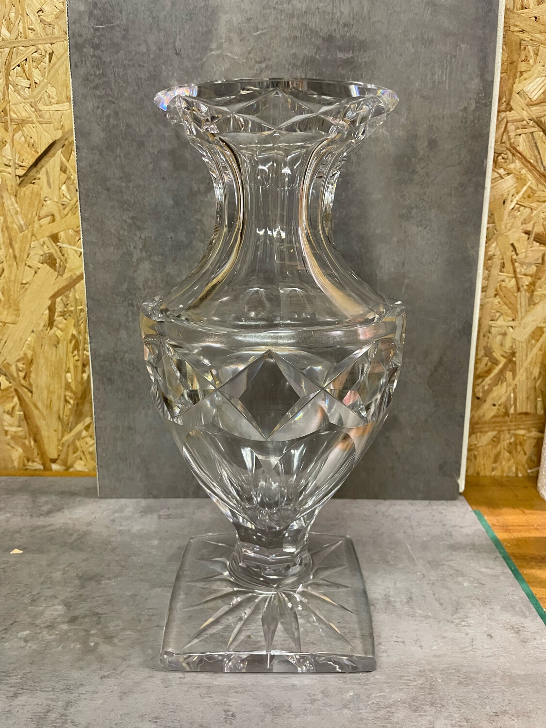 Diamond-cut crystal baluster vase with Lorraine cross