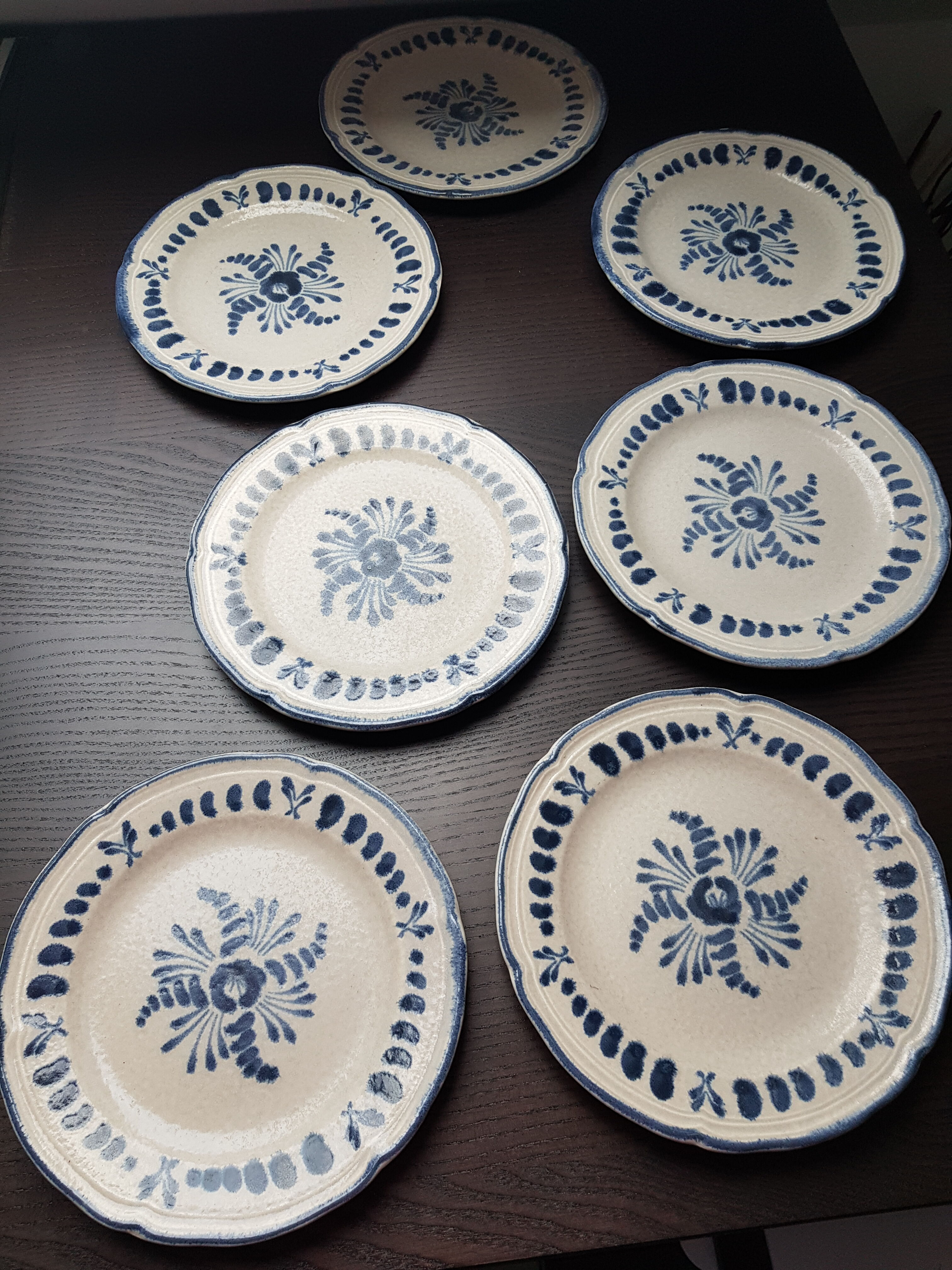 Breton plates with dish