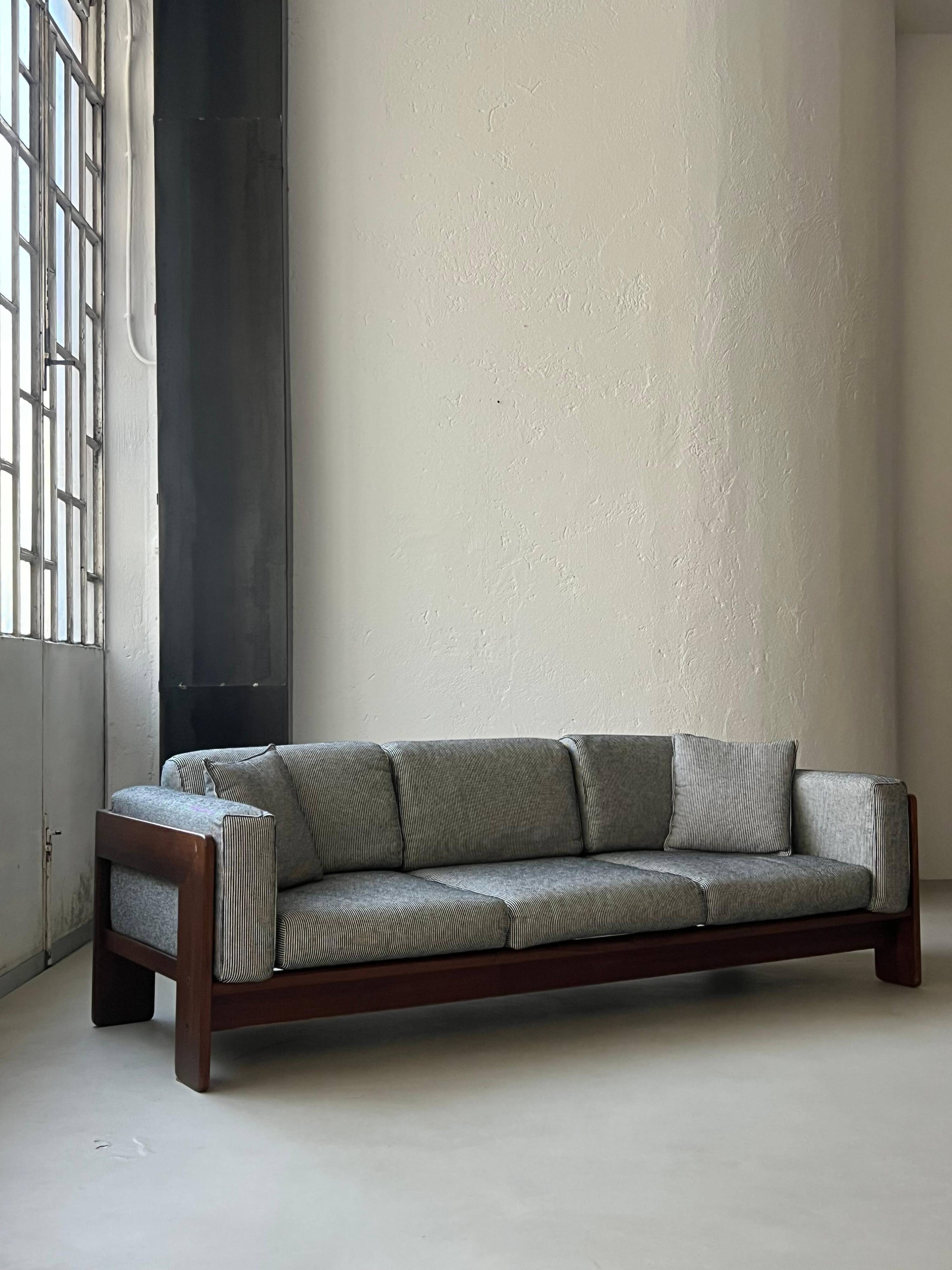 Sculptural Mid Century Bastiano sofa by Afra and Tobia Scarpa, Made in Italy