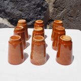 Set de 9 tasses gobelets en grès vernissé