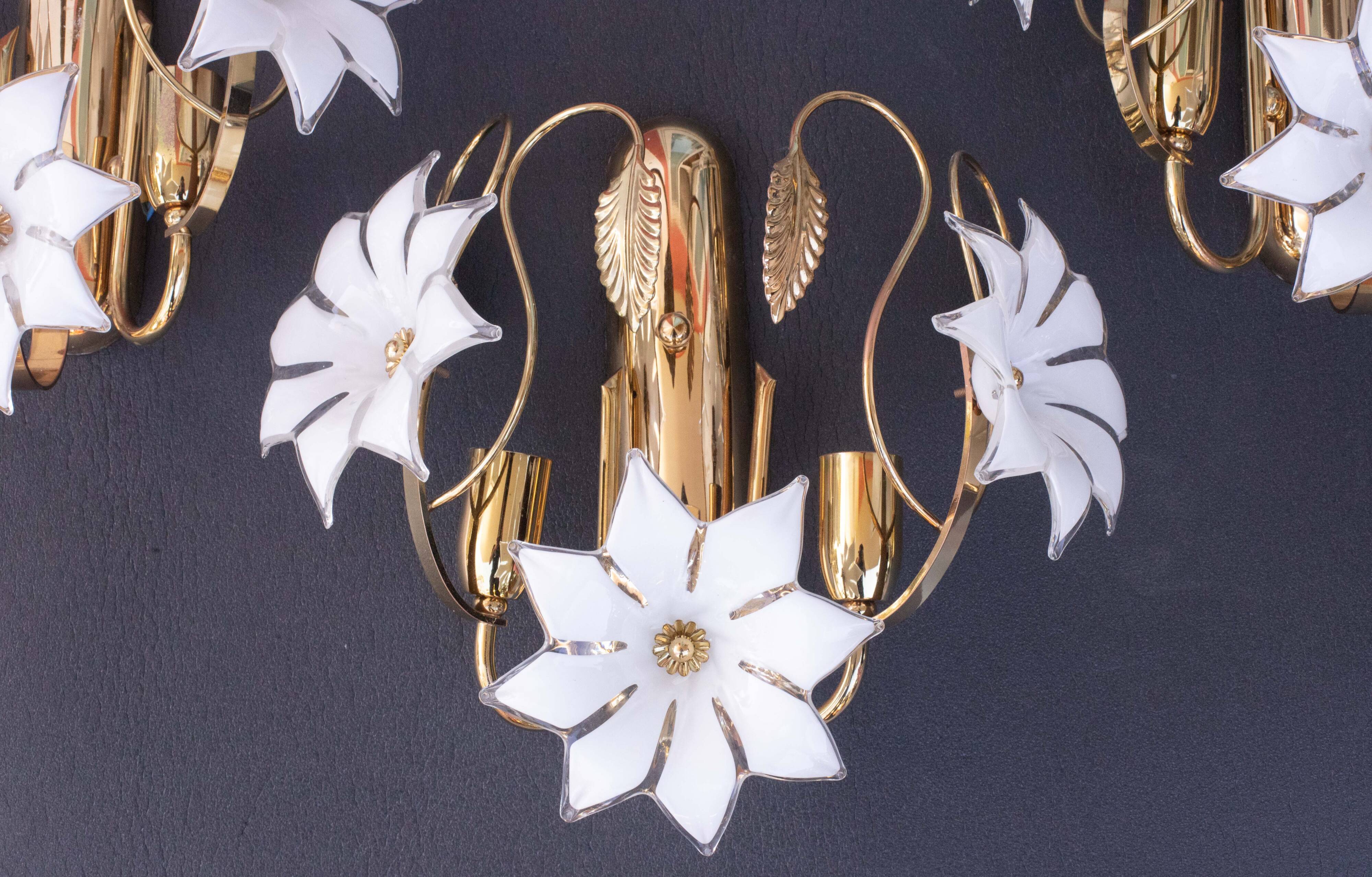 Set of 4 Murano White Flowers Wall Light, 1970s