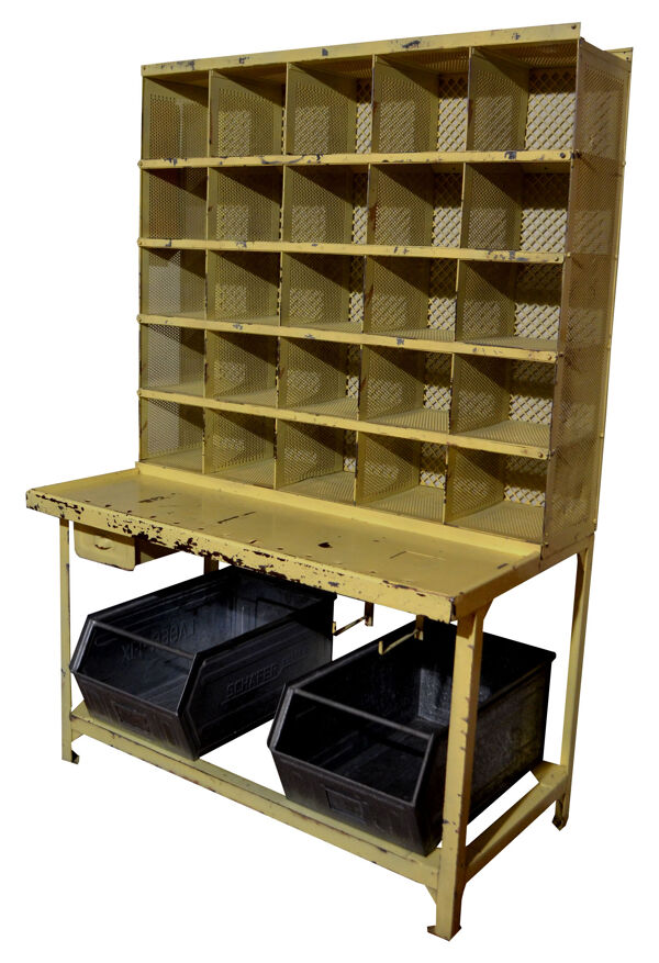 Meuble de tri postal