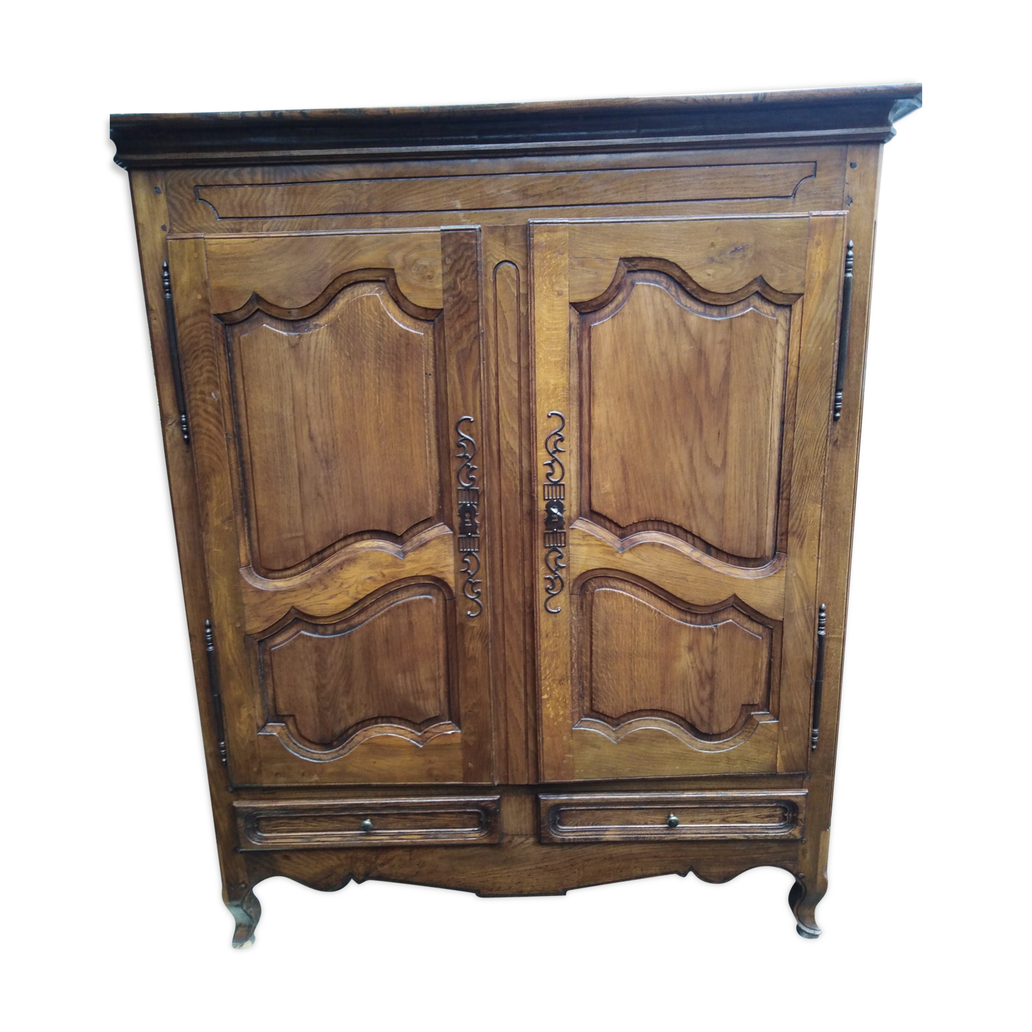 Small country cabinet, two doors two drawers. Old and functional!