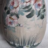 Ancient Boïte for egg-shaped treats in hand-painted silk