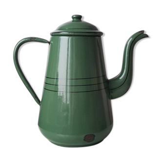 Vintage pitcher in green enamel 1960