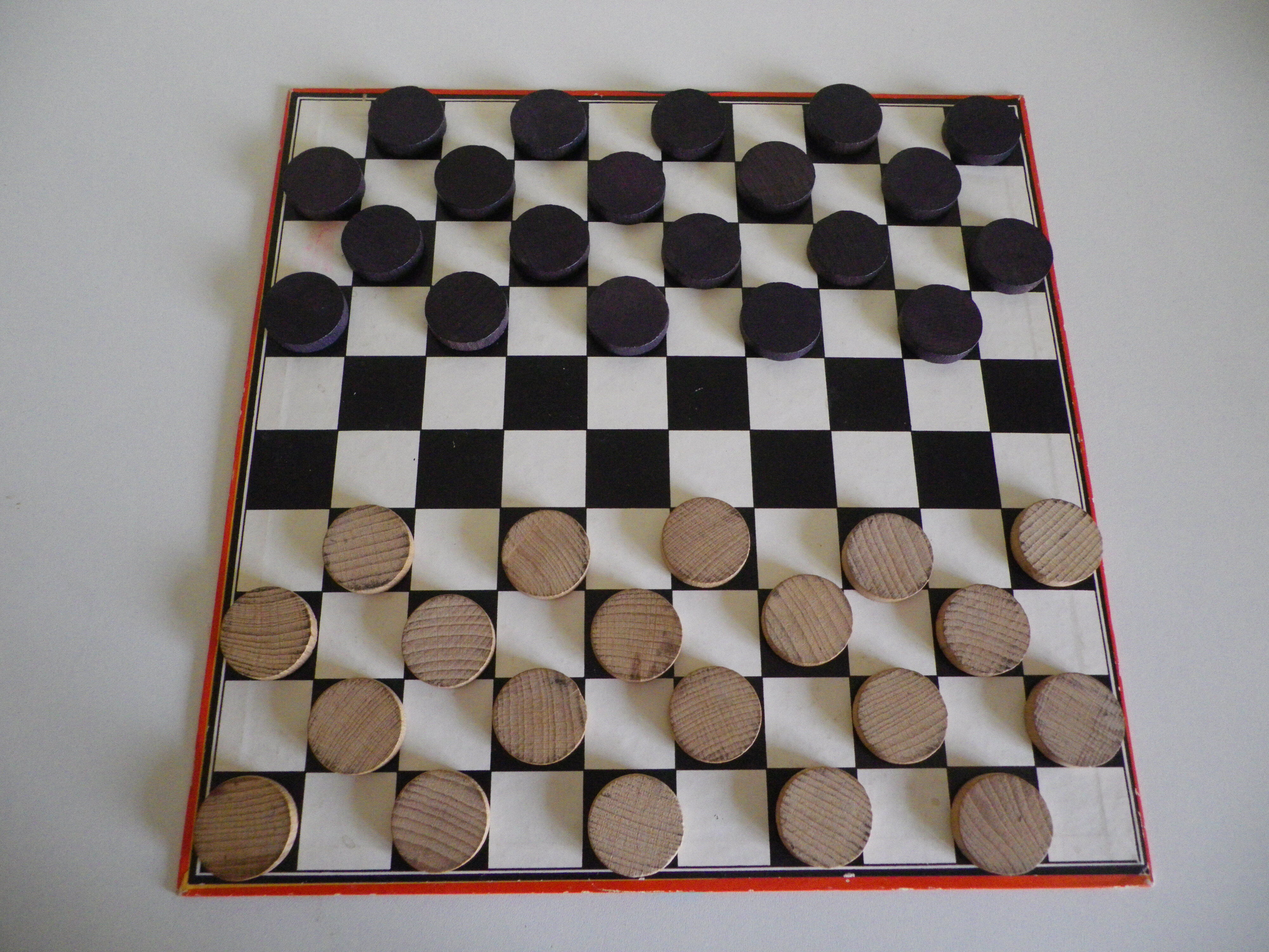 Old suitcase of board games, 7 games, - Rachez Paris -
