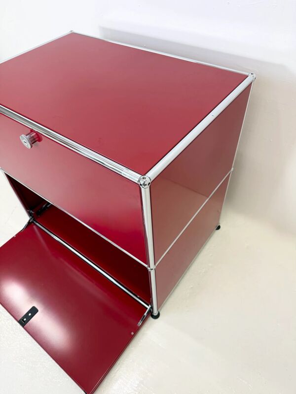 USM Haller « Rouge rubis » – meuble de rangement (état neuf)