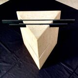 Coffee table in the Artedi style.