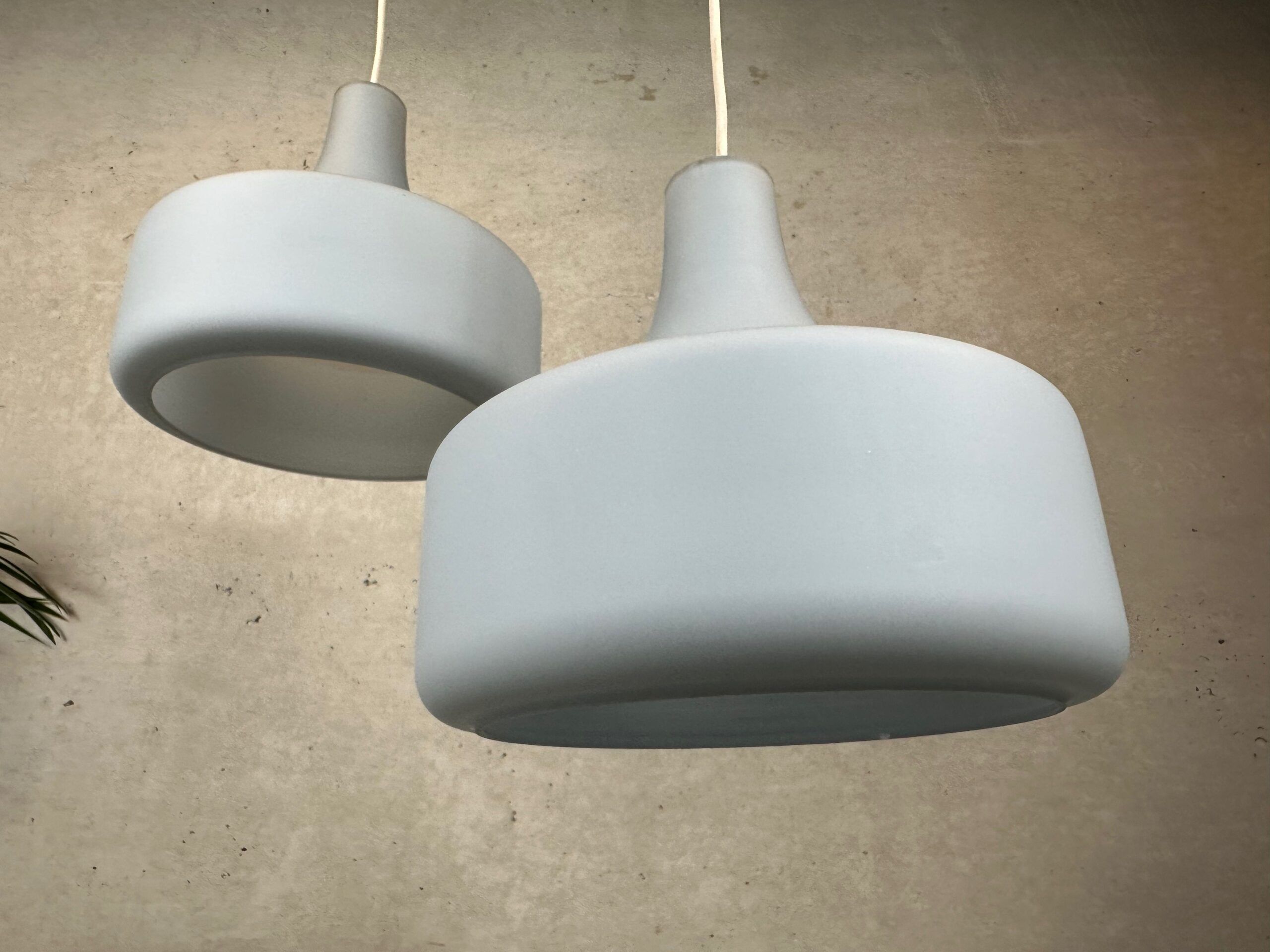 Suspensions opaline vintage – bleu pastel