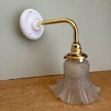 Applique coudé dorée tulipe vintage en verre dépoli