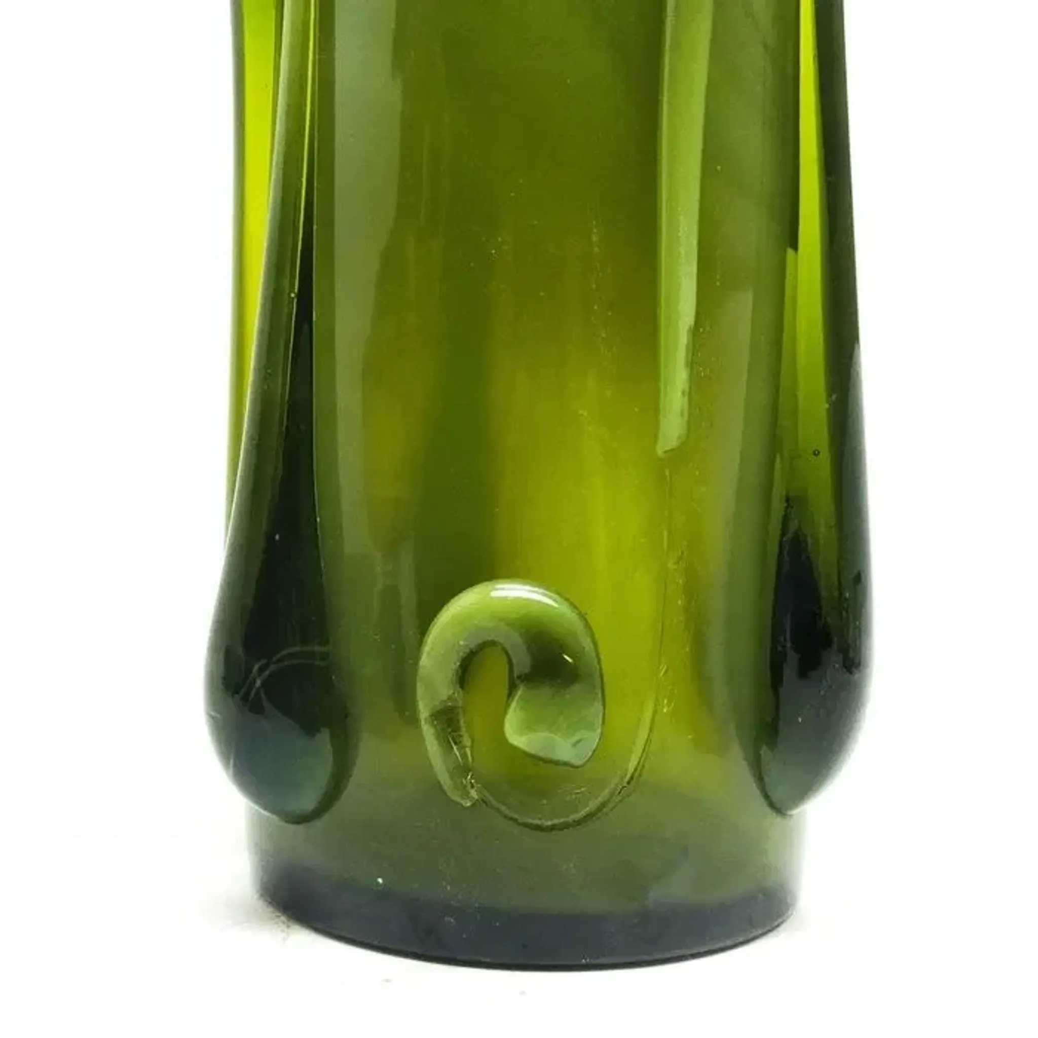 Vase r3j institut du verre de cracovie endommagé