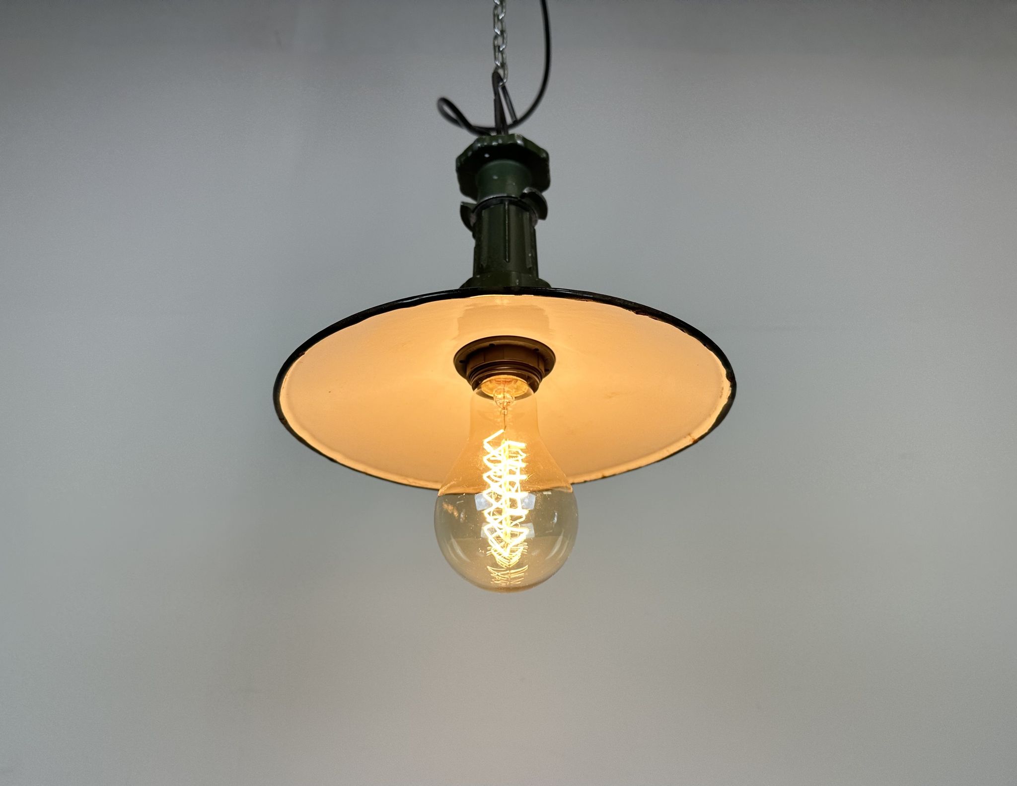 Industrial Green Enamel Pendant Lamp with Cast Aluminium Top, 1960
