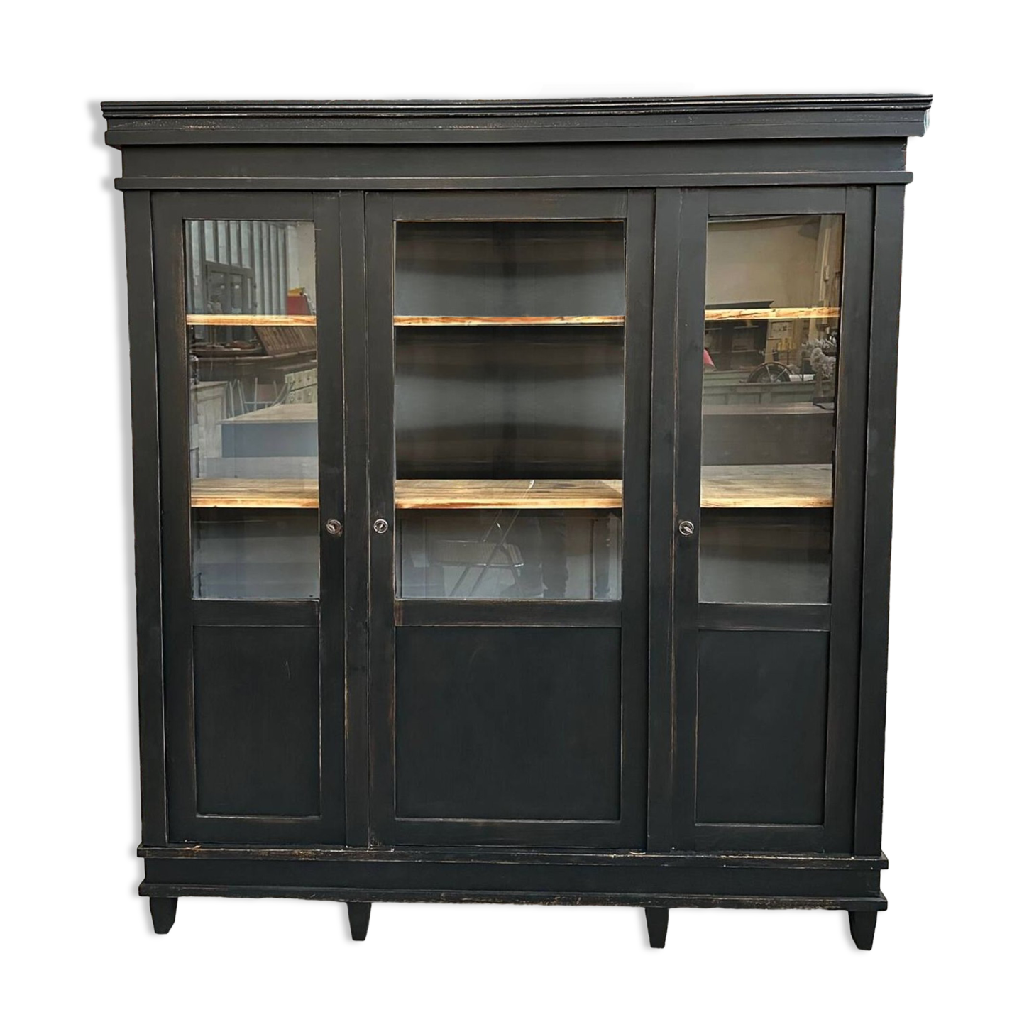 Showcase early 20th century