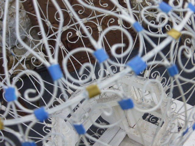 Cage has birds vintage, in wood and metal, painted in blue and white