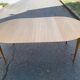 Table à manger scandinave ronde extensible décapée en teck brut 1950