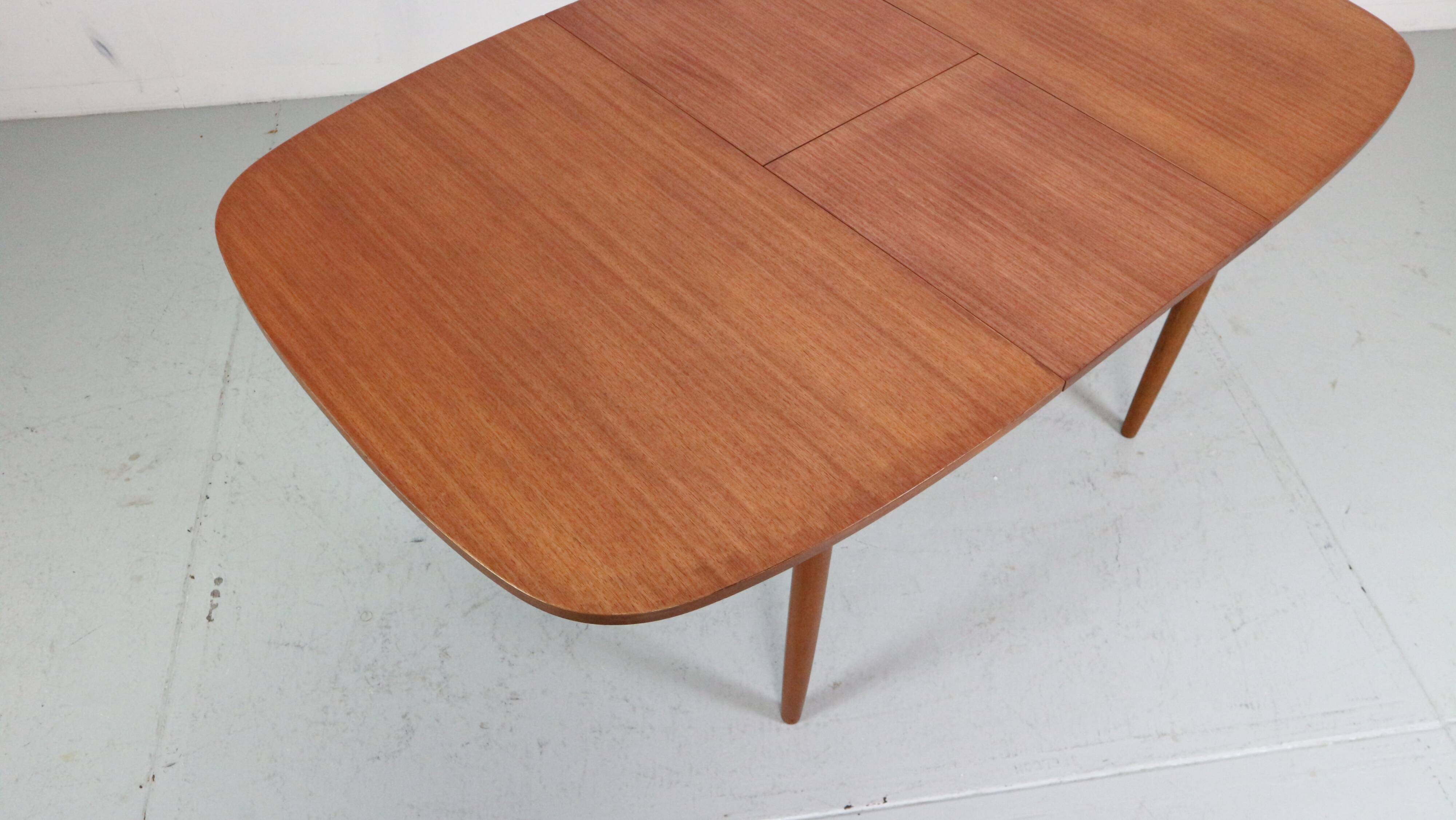 Mid- Century Modern Teak OvalExtendable Dinning Table By G Plan, 1960's