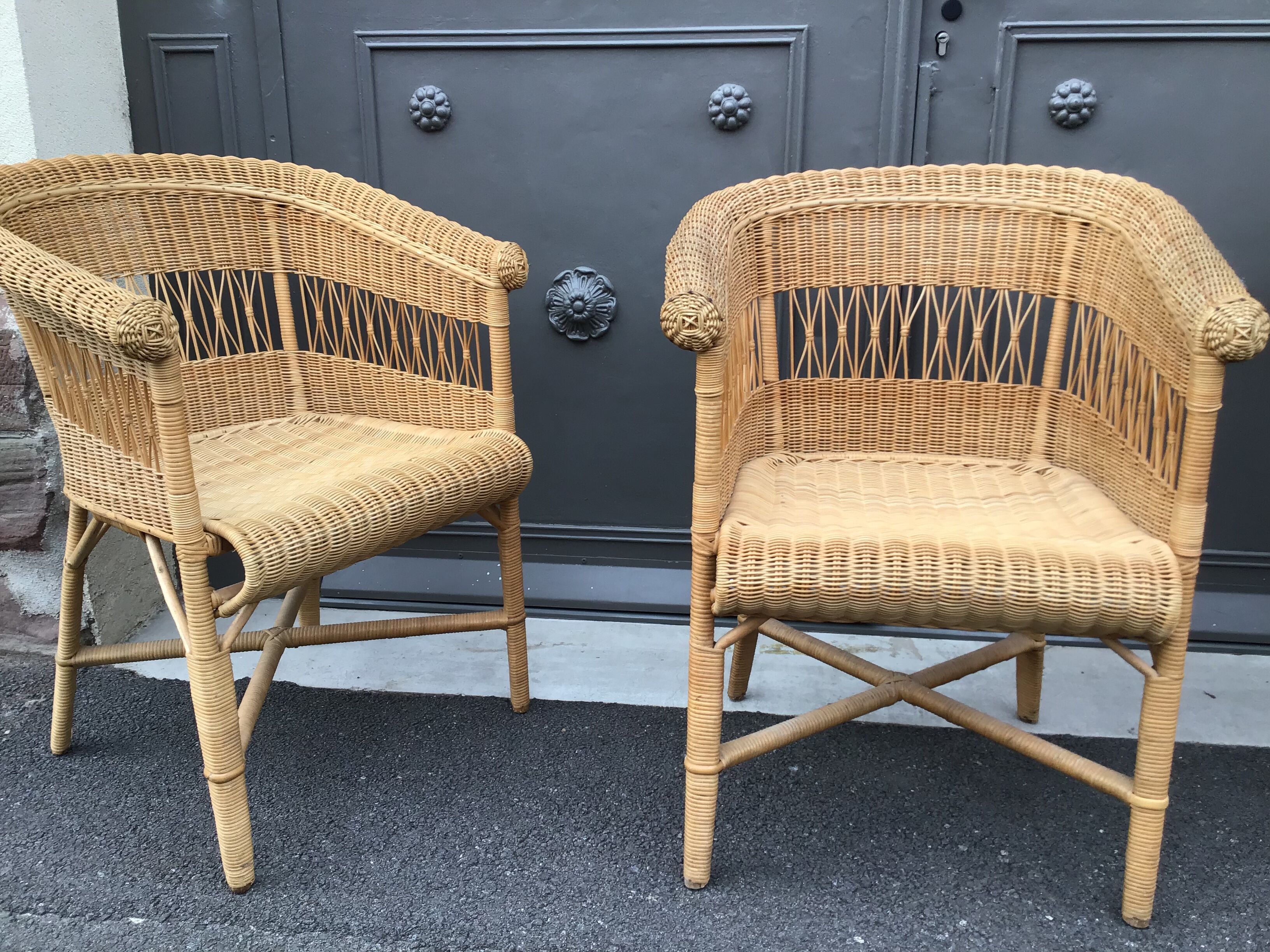 Vintage rattan gondola seat