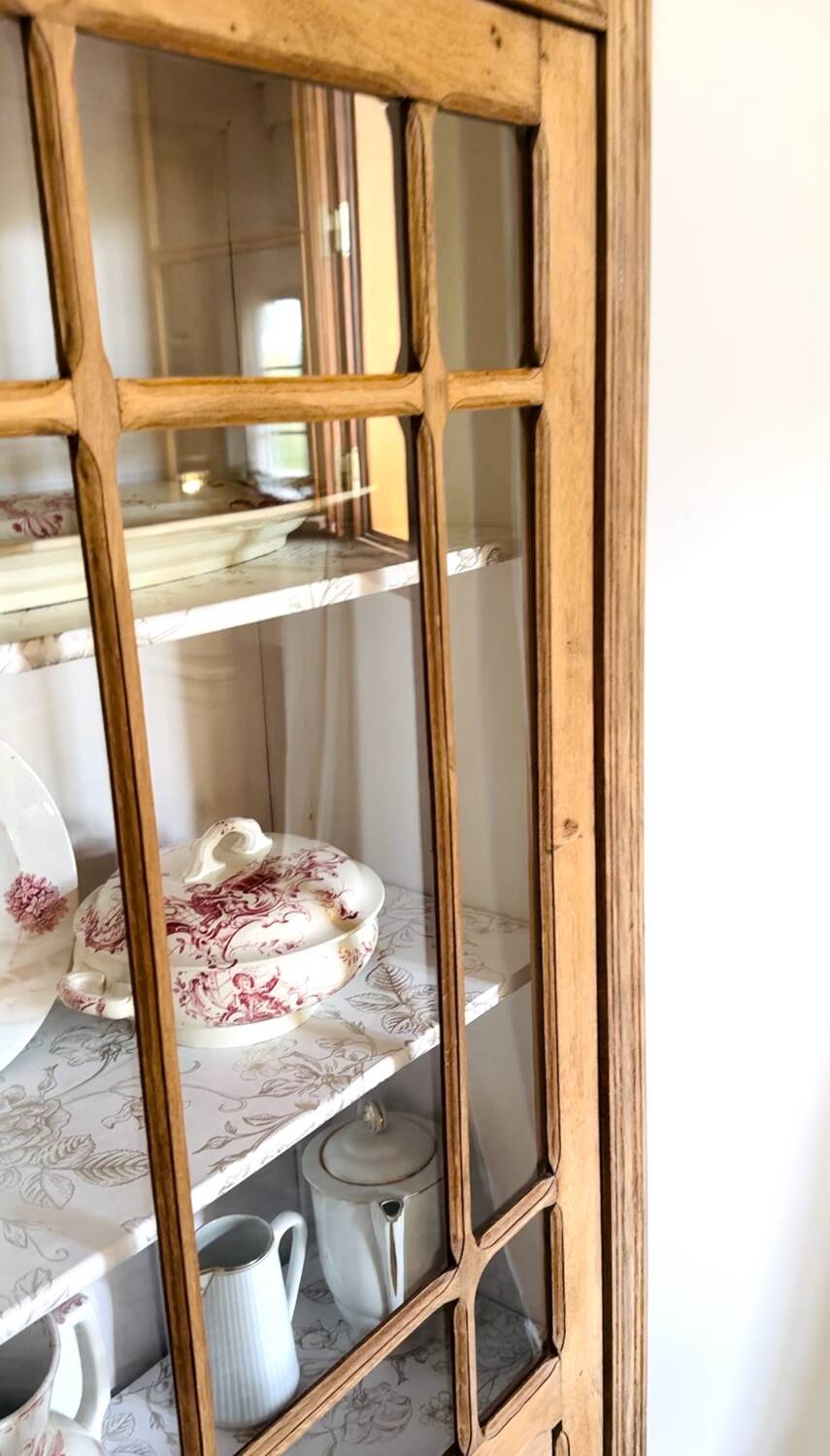 Armoire parisienne vitrée
