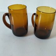 Paire de chopes, tasses en verre ambré vintage