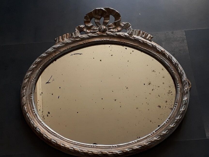 Mirror oval medallion style Napoleon III 45 x 42cm