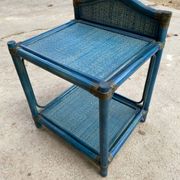 Table de chevet en rotin vintage