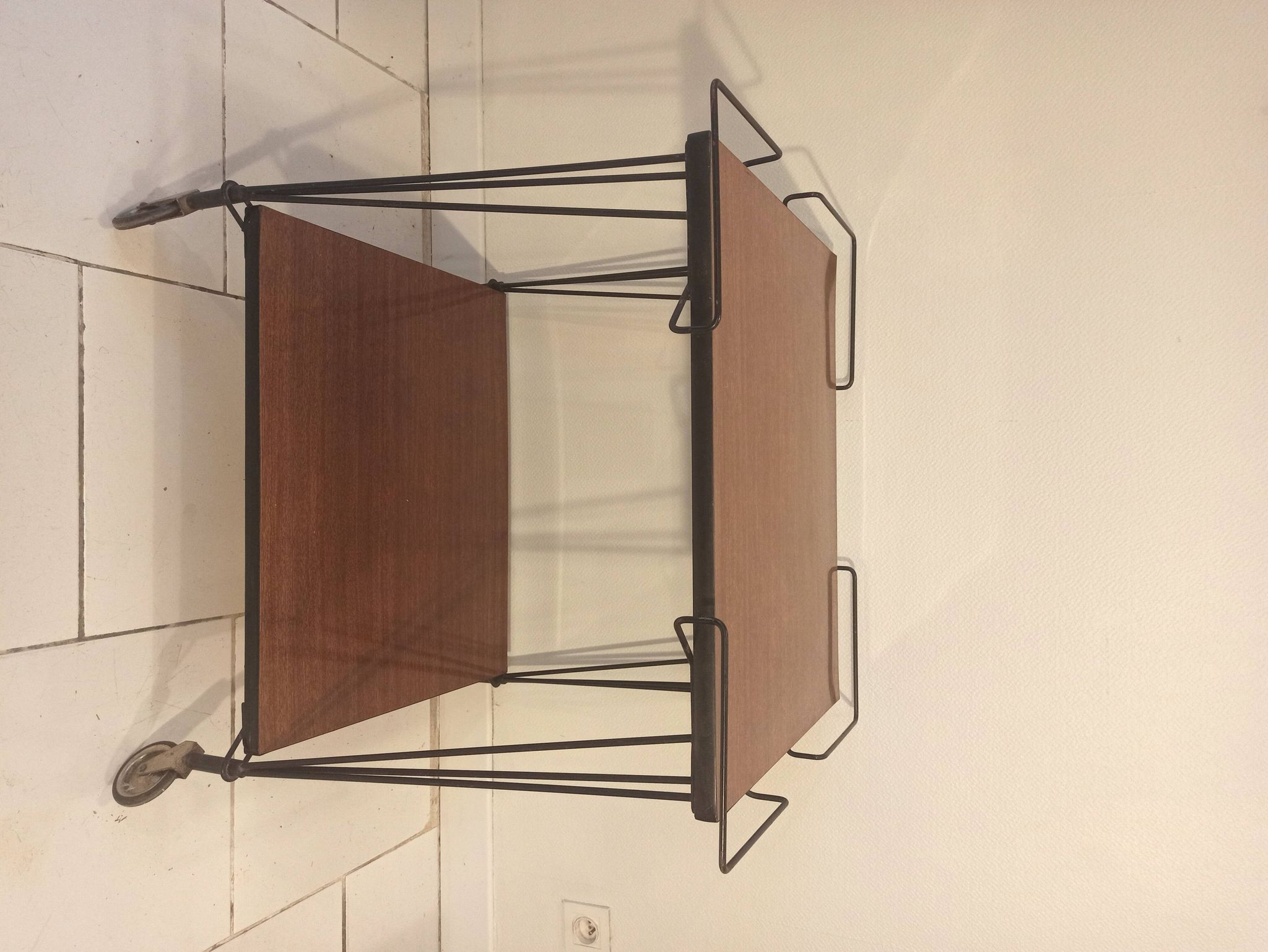 Desserte à roulettes vintage formica piétement Eiffel métal