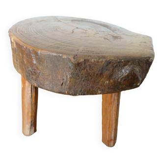 Tabouret tripode brutaliste en bois massif années 50 60