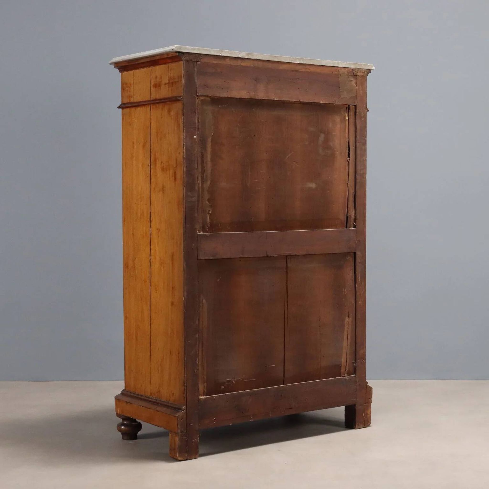 Antique chest of drawers in cherry and poplar, 19th century