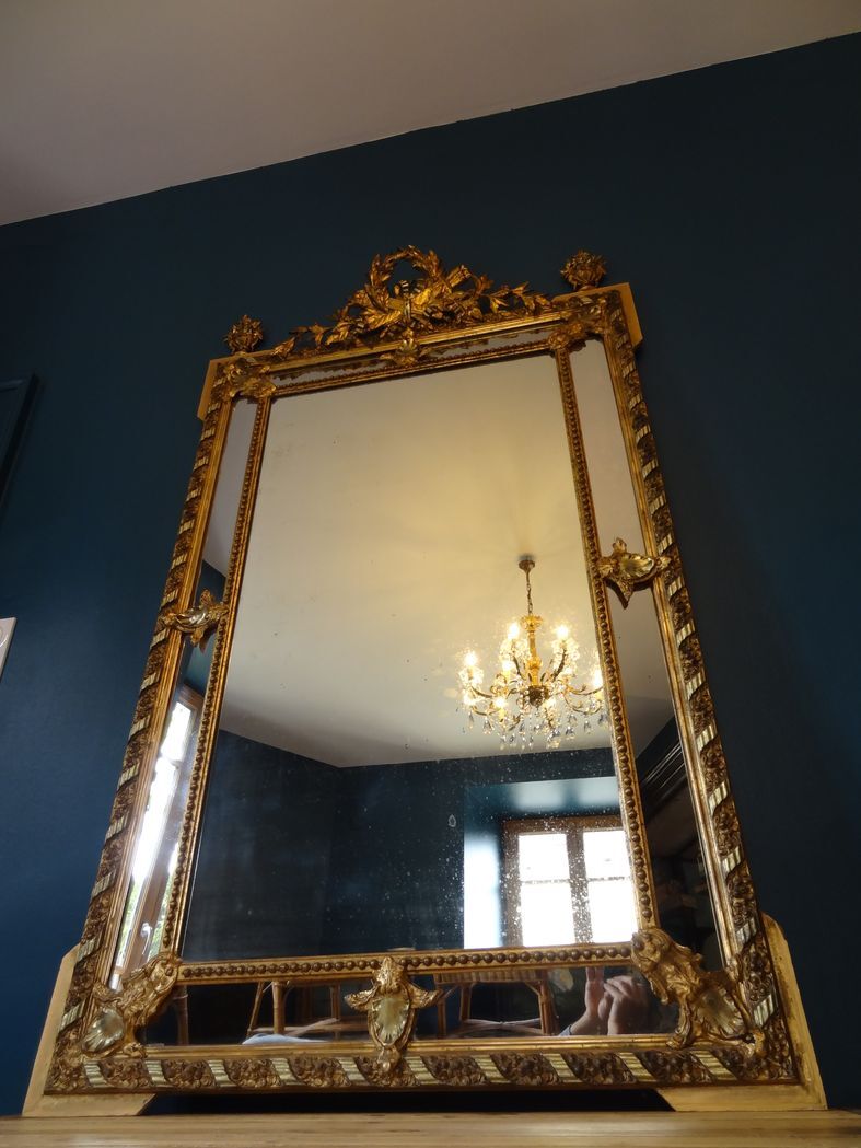Miroir XIXème à parcloses en stuc doré 100 x 175 cm